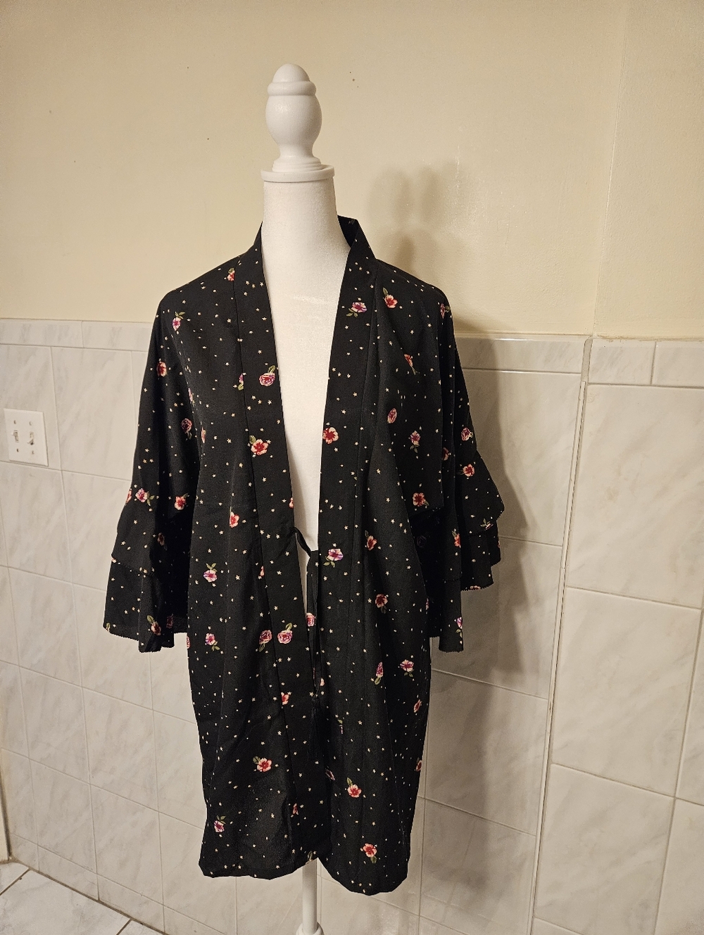 BCBGeneratio Kimono